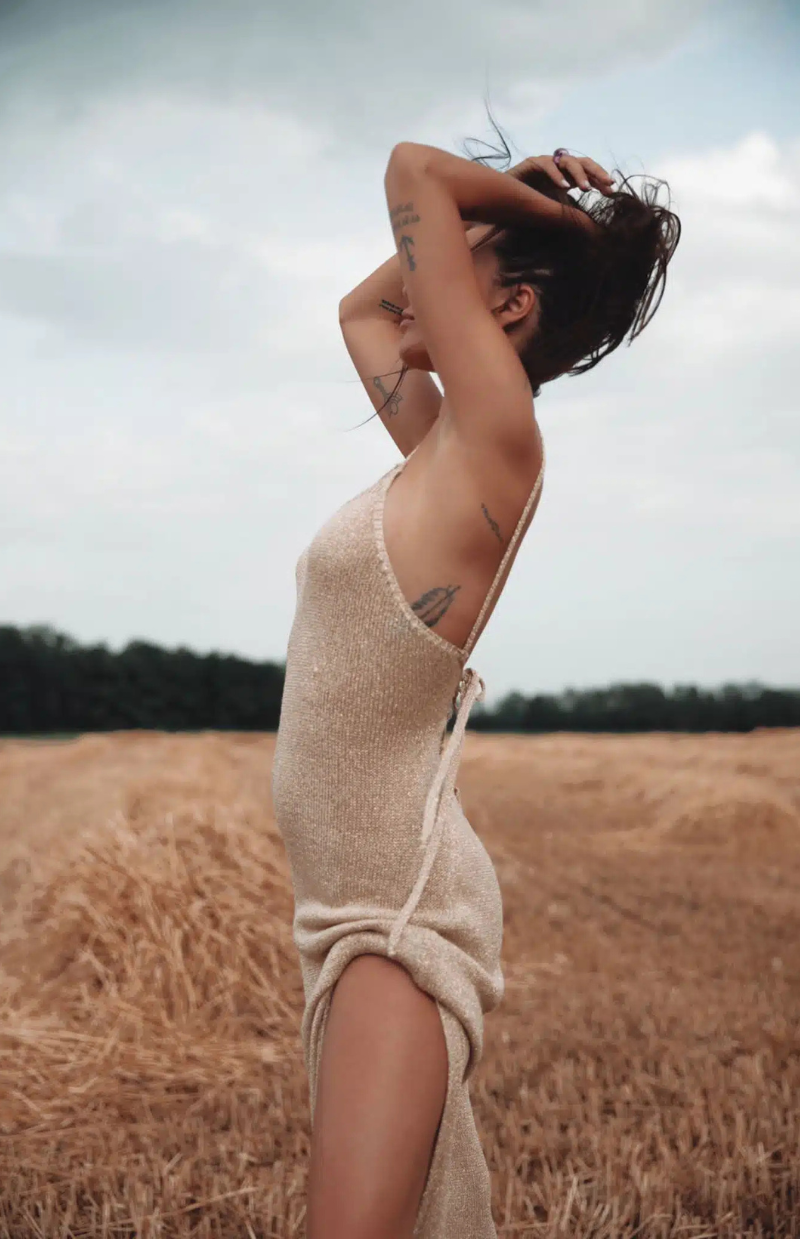 Quinn Gold knitted midi dress